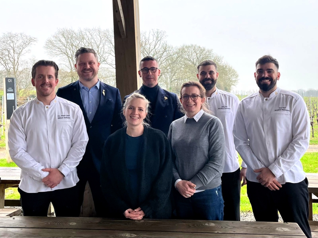 Michelin-restauranten Speilsalen ved Britannia Hotel overtok Gusbournes kjøkken for en dag i Kent.