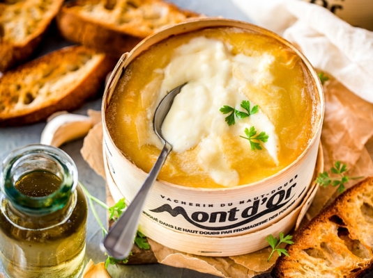 Dette drikker du til Mont d'Or